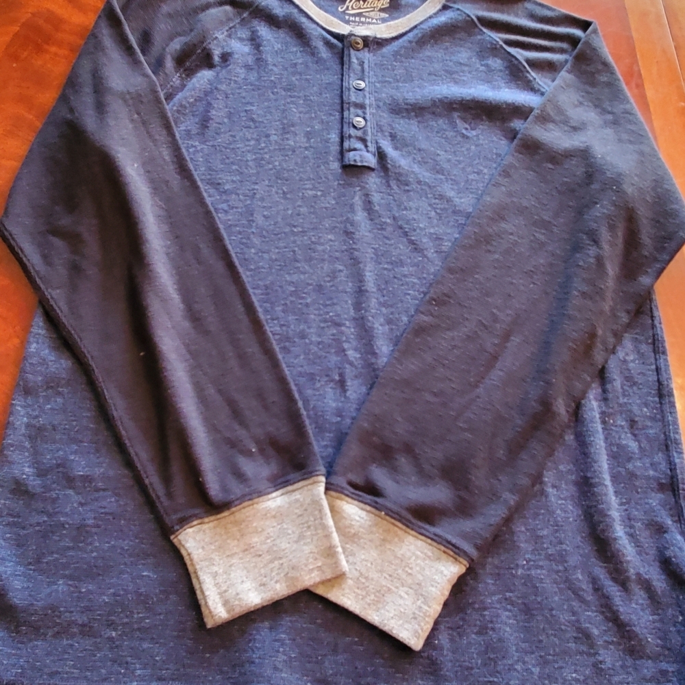 Men's XL AE American Eagle Long Sleeved Shirt